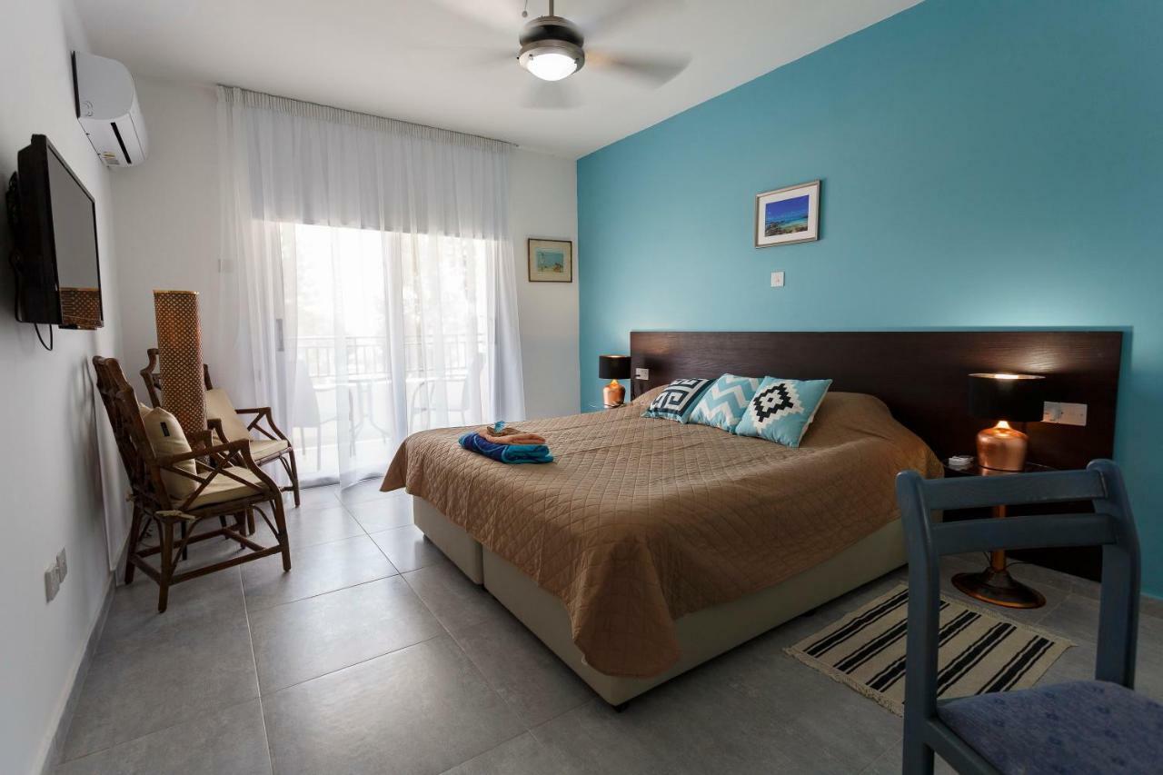 Sea Breeze Apartments - 3 Bedroom Apartment Peyia Buitenkant foto